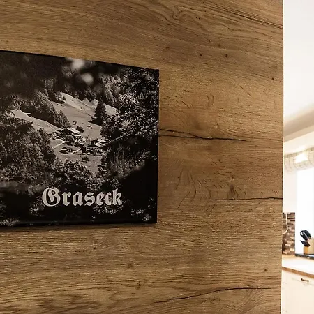 Graseck Apartment